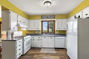 19474 Hahn Dr, Dekalb, IL 60115 - Photo 8