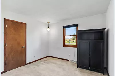 19474 Hahn Drive, Dekalb, IL 60115 - Photo 12