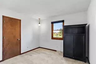 19474 Hahn Dr, Dekalb, IL 60115 - Photo 12