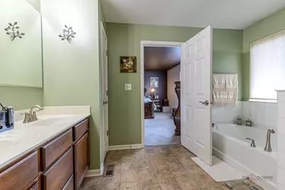 3316 Highwood Court, Elgin, IL 60124 - Photo 26