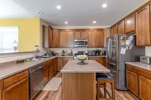 3316 Highwood Ct, Elgin, IL 60124 - Photo 14