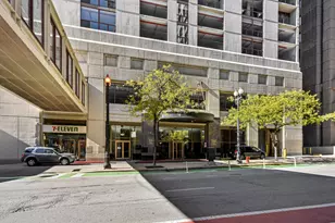 200 N Dearborn St, Chicago, IL 60601 - Photo 2