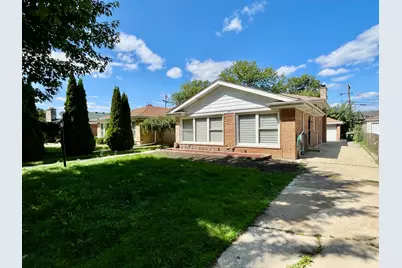 3942 W Fitch Avenue, Lincolnwood, IL 60712 - Photo 1