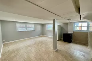 3942 W Fitch Ave, Lincolnwood, IL 60712 - Photo 16