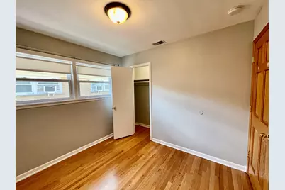 3942 W Fitch Avenue, Lincolnwood, IL 60712 - Photo 10