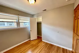 3942 W Fitch Ave, Lincolnwood, IL 60712 - Photo 10