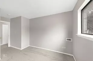 271 Northgate Pkwy, Wheeling, IL 60090 - Photo 8