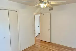 4825 W Sherwin Ave, Lincolnwood, IL 60712 - Photo 12