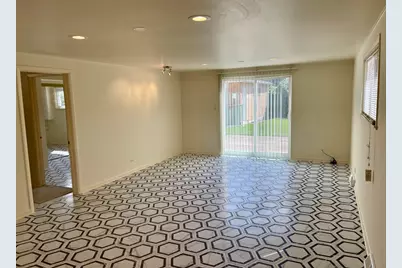 4825 W Sherwin Avenue, Lincolnwood, IL 60712 - Photo 16