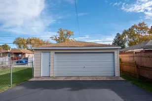 14533 S Parnell Ave, Riverdale, IL 60827 - Photo 6