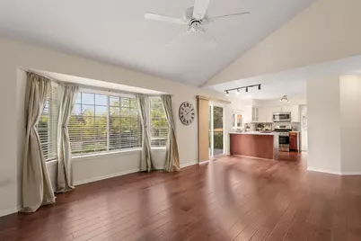 344 Rock Hall Circle, Grayslake, IL 60030 - Photo 4