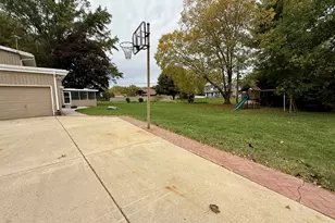 206 Julie Dr, Kankakee, IL 60901 - Photo 18