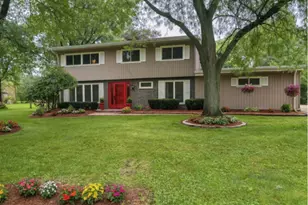 206 Julie Dr, Kankakee, IL 60901 - Photo 1