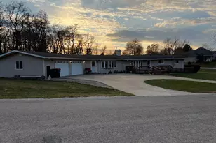 143 Choctaw Trail, Loda, IL 60948 - Photo 4