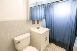 2044 W Jarvis Ave, Chicago, IL 60645 - Photo 6