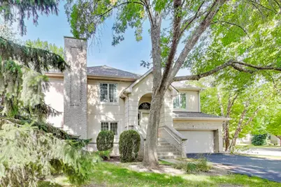 11 Beaconsfield Court, Lincolnshire, IL 60069 - Photo 2