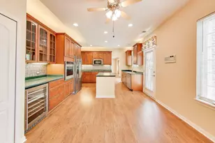 11 Beaconsfield Ct, Lincolnshire, IL 60069 - Photo 14