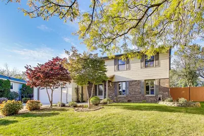 932 Kentucky Lane, Elk Grove Village, IL 60007 - Photo 4