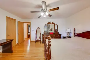 932 Kentucky Ln, Elk Grove Village, IL 60007 - Photo 20