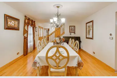 932 Kentucky Lane, Elk Grove Village, IL 60007 - Photo 10