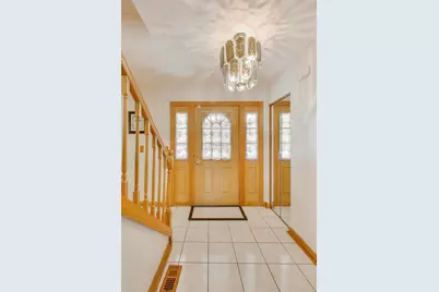 932 Kentucky Lane, Elk Grove Village, IL 60007 - Photo 6