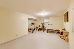 932 Kentucky Ln, Elk Grove Village, IL 60007 - Photo 30