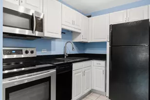 2728 N Hampden Ct, Chicago, IL 60614 - Photo 4