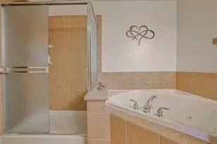 1242 Prairie View Pkwy, Cary, IL 60013 - Photo 26