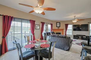 1242 Prairie View Pkwy, Cary, IL 60013 - Photo 12