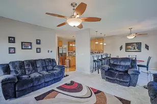 1242 Prairie View Pkwy, Cary, IL 60013 - Photo 14