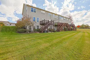 1242 Prairie View Pkwy, Cary, IL 60013 - Photo 32