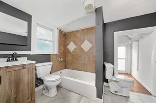 353 Wilcox Ave, Elgin, IL 60123 - Photo 10