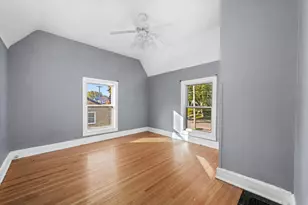 353 Wilcox Ave, Elgin, IL 60123 - Photo 8