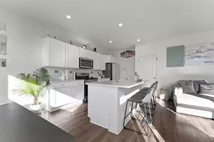 2017 Lilyana Ln, Plainfield, IL 60586 - Photo 6