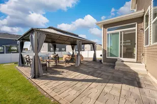 2017 Lilyana Ln, Plainfield, IL 60586 - Photo 12