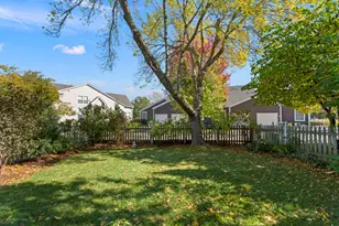 970 Mt Vernon Dr, Grayslake, IL 60030 - Photo 26