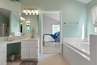 970 Mount Vernon Drive, Grayslake, IL 60030 - Photo 16