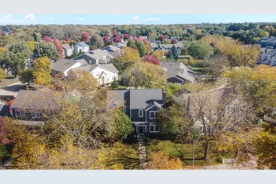 970 Mount Vernon Drive, Grayslake, IL 60030 - Photo 2