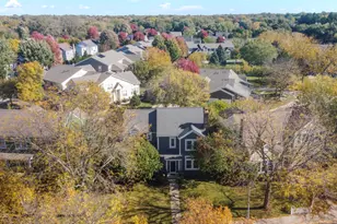 970 Mt Vernon Dr, Grayslake, IL 60030 - Photo 2