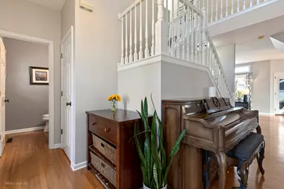 970 Mount Vernon Drive, Grayslake, IL 60030 - Photo 6