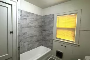 6937 S Merrill Ave, Chicago, IL 60649 - Photo 10