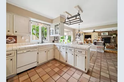 2S658 Avenue Vendome, Oak Brook, IL 60523 - Photo 12