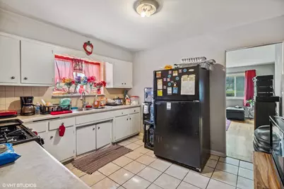 852 E 88th Place, Chicago, IL 60619 - Photo 6