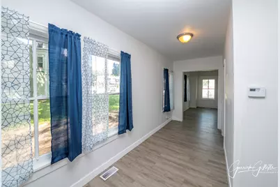 213 N Main Street, Sandwich, IL 60548 - Photo 12