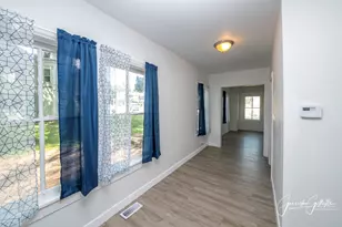 213 N Main St, Sandwich, IL 60548 - Photo 12