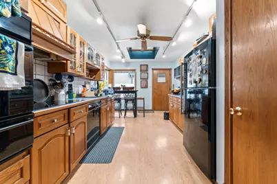 1895 Birch Street, Des Plaines, IL 60018 - Photo 4
