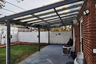 9407 Ironwood Ln, Des Plaines, IL 60016 - Photo 28