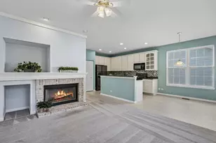 2325 Carillon Dr, Grayslake, IL 60030 - Photo 10