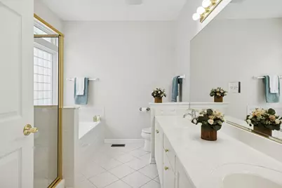 2325 Carillon Drive, Grayslake, IL 60030 - Photo 18