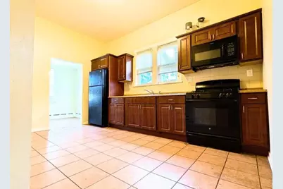 8125 S Escanaba Avenue #2, Chicago, IL 60617 - Photo 8